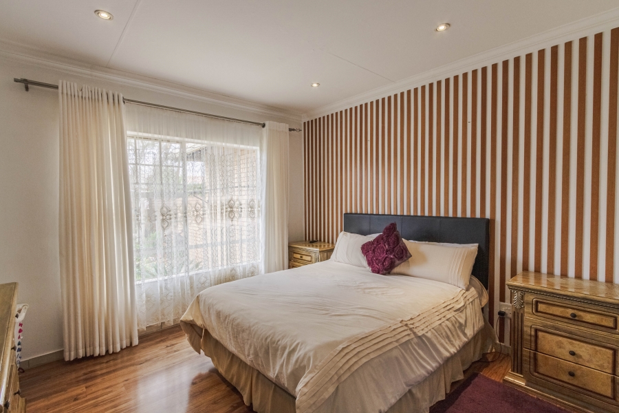 3 Bedroom Property for Sale in Silver Lakes Gauteng