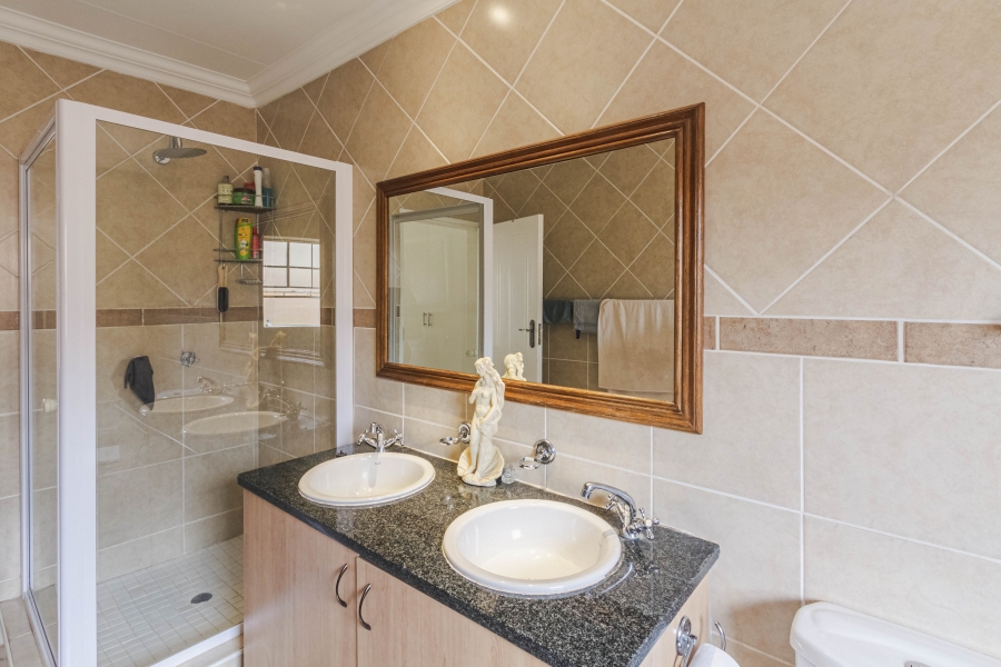 3 Bedroom Property for Sale in Silver Lakes Gauteng