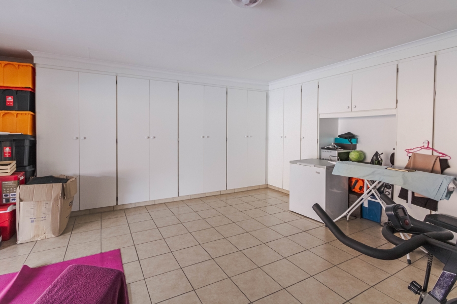 3 Bedroom Property for Sale in Silver Lakes Gauteng