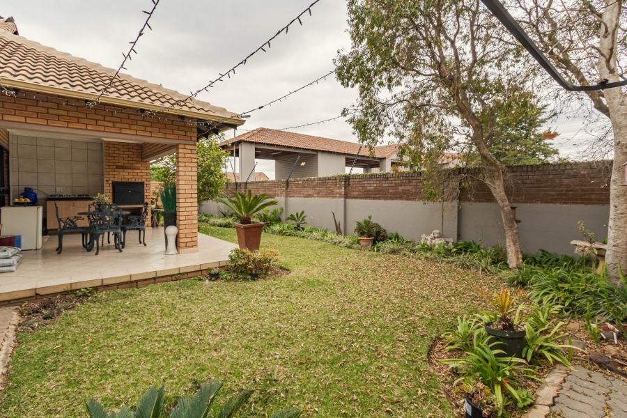 3 Bedroom Property for Sale in Silver Lakes Gauteng