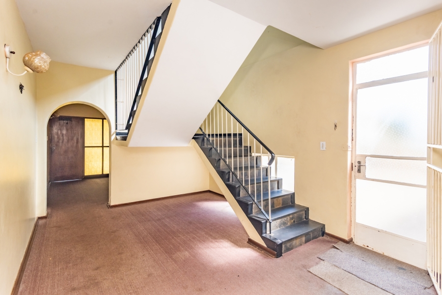 5 Bedroom Property for Sale in Witpoortjie Gauteng