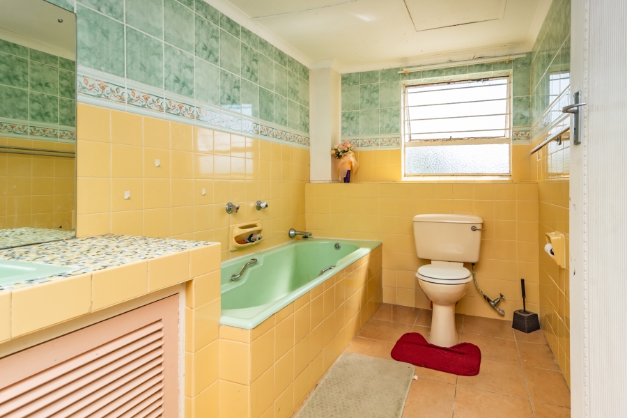 5 Bedroom Property for Sale in Witpoortjie Gauteng