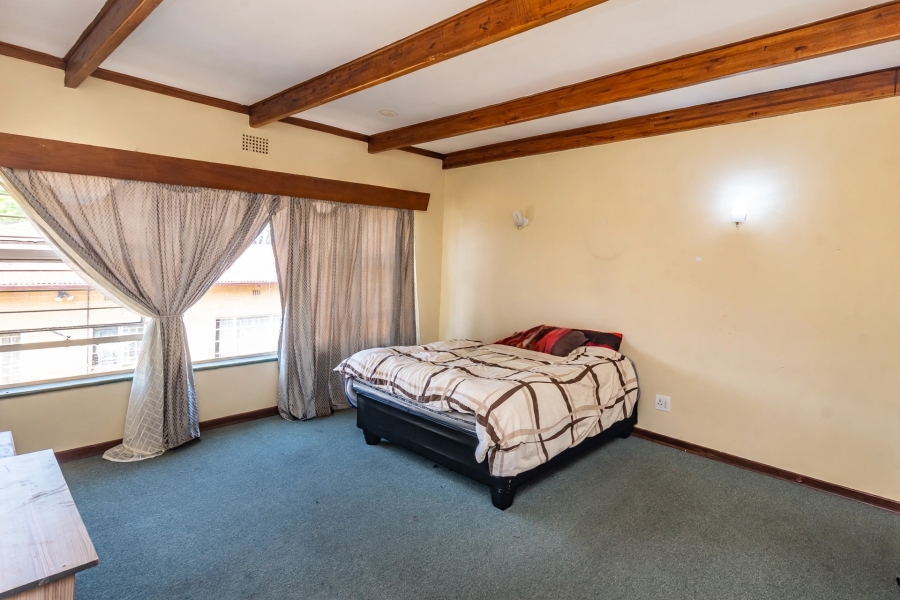 5 Bedroom Property for Sale in Witpoortjie Gauteng