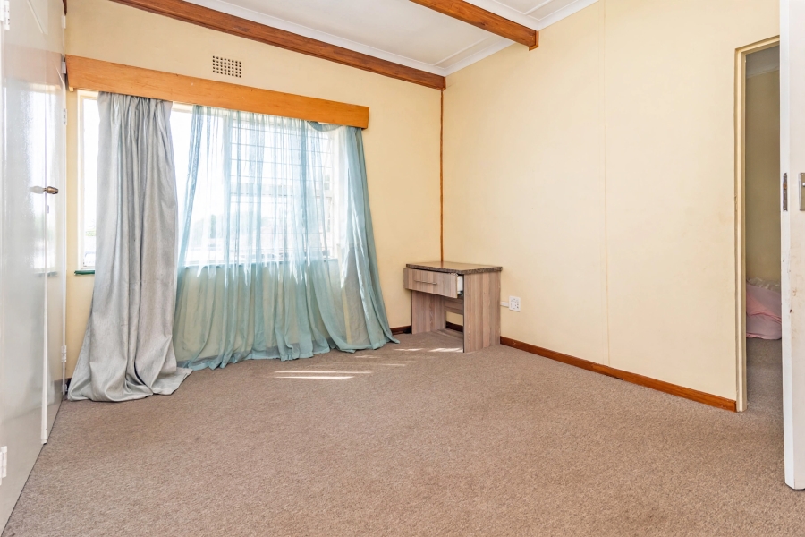 5 Bedroom Property for Sale in Witpoortjie Gauteng
