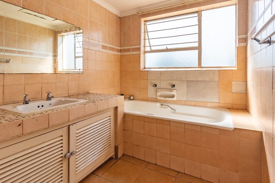 5 Bedroom Property for Sale in Witpoortjie Gauteng
