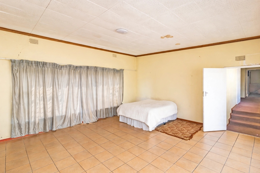 5 Bedroom Property for Sale in Witpoortjie Gauteng