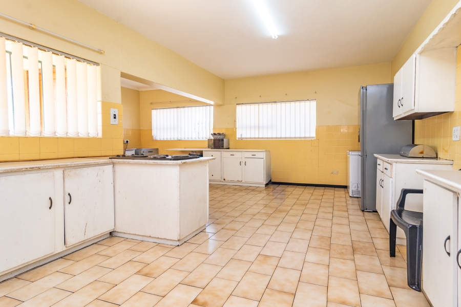 5 Bedroom Property for Sale in Witpoortjie Gauteng