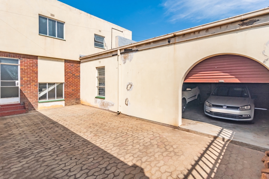 5 Bedroom Property for Sale in Witpoortjie Gauteng