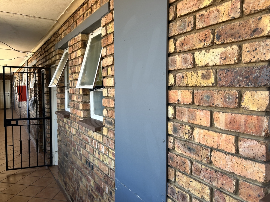 2 Bedroom Property for Sale in Kempton Park Central Gauteng
