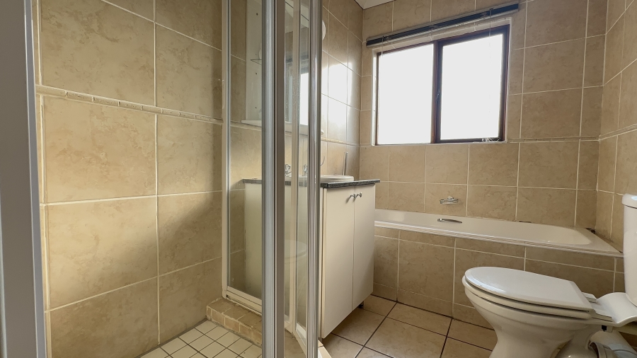 2 Bedroom Property for Sale in Helderwyk Gauteng
