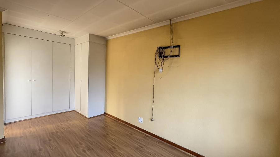 2 Bedroom Property for Sale in Helderwyk Gauteng
