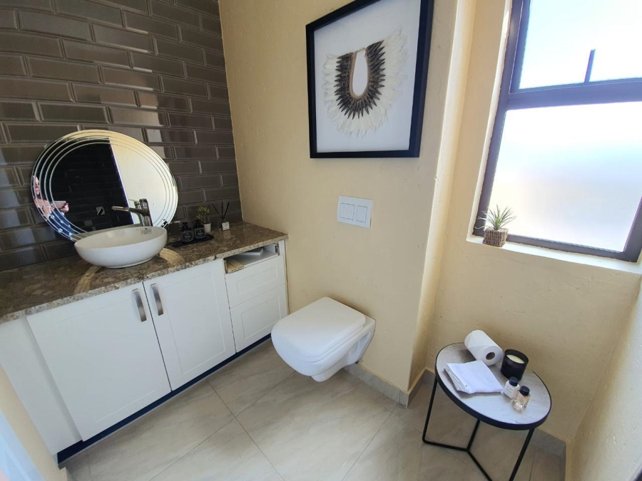 4 Bedroom Property for Sale in Vanderbijlpark CE 7 Gauteng