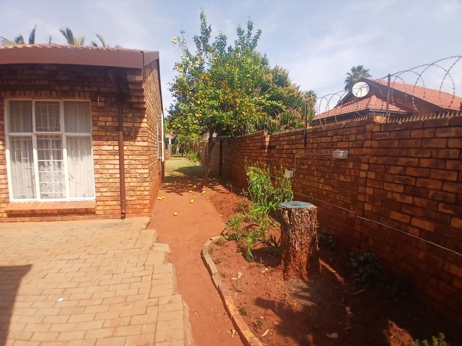 2 Bedroom Property for Sale in Clarina Gauteng