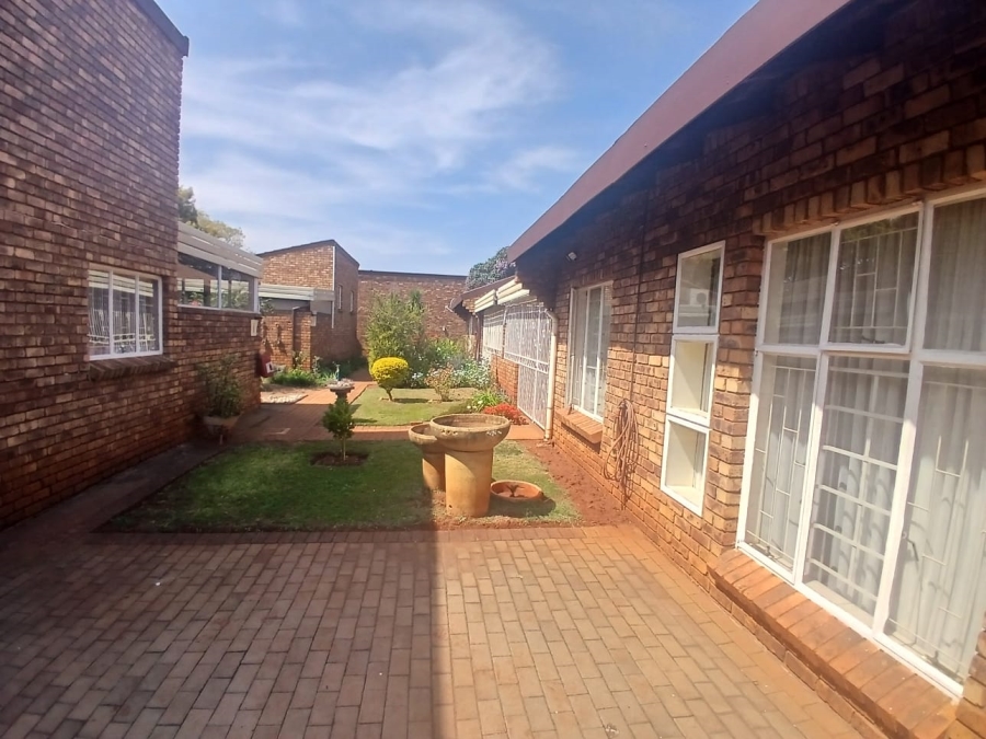 2 Bedroom Property for Sale in Clarina Gauteng