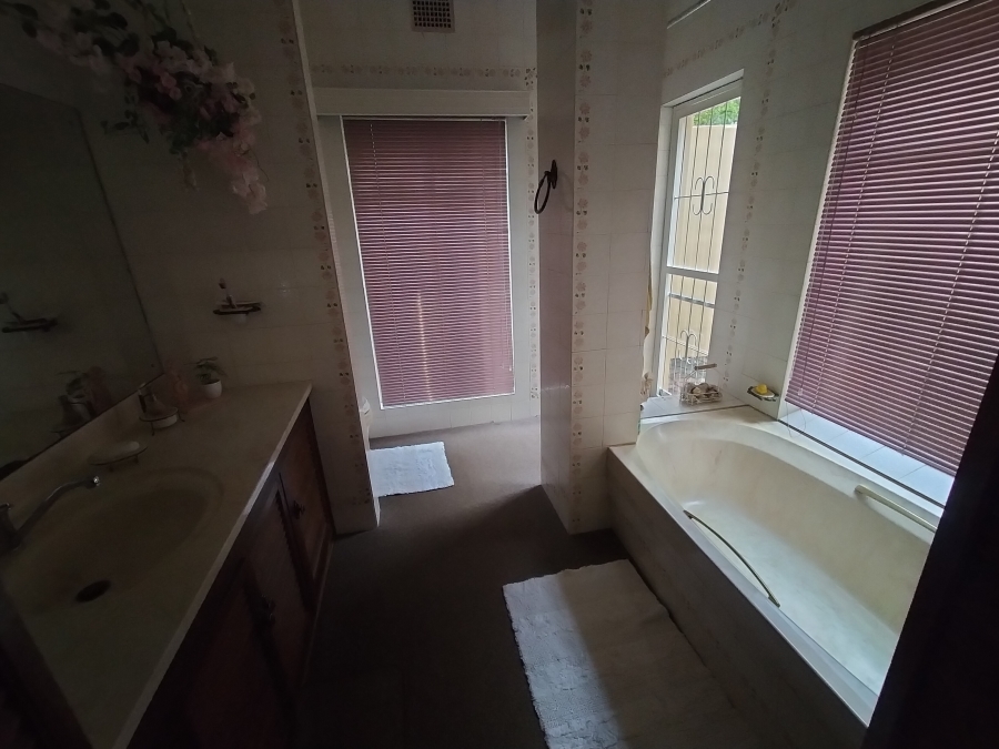 4 Bedroom Property for Sale in Pretoria North Gauteng