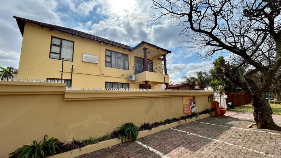 28 Bedroom Property for Sale in Mountain View Gauteng