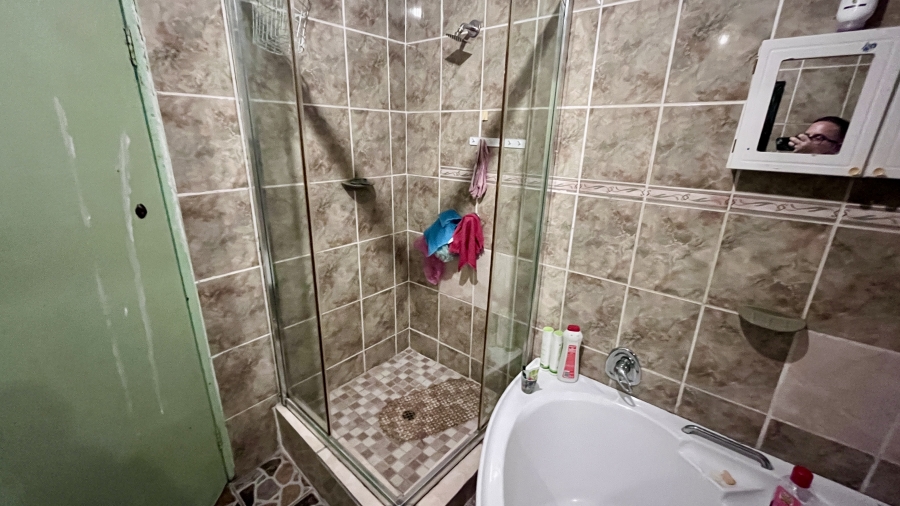 28 Bedroom Property for Sale in Mountain View Gauteng