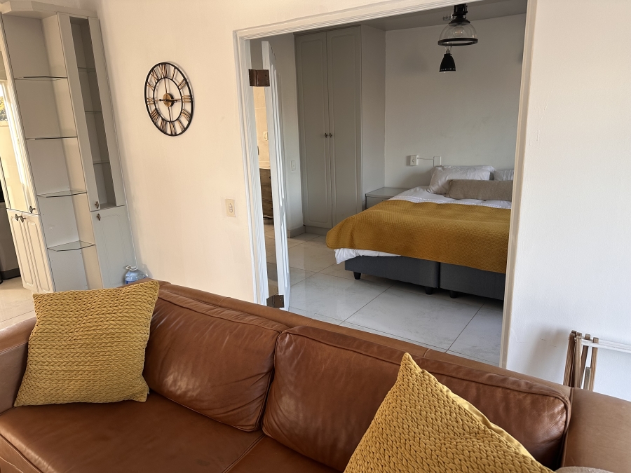 To Let 1 Bedroom Property for Rent in Illovo Gauteng