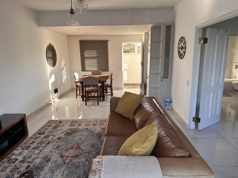 To Let 1 Bedroom Property for Rent in Illovo Gauteng
