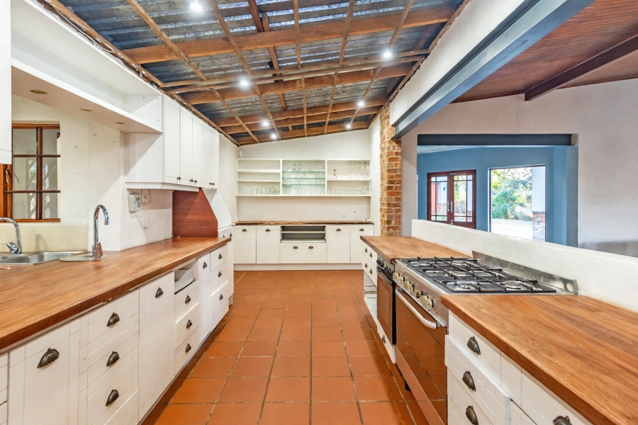 5 Bedroom Property for Sale in Clubview Gauteng