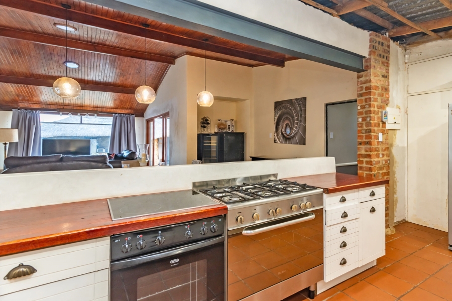 5 Bedroom Property for Sale in Clubview Gauteng