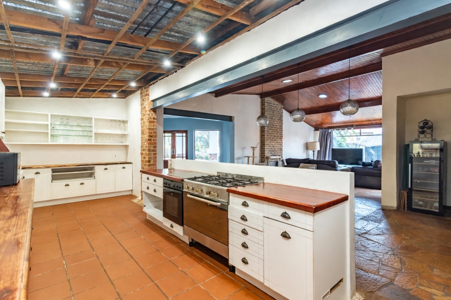 5 Bedroom Property for Sale in Clubview Gauteng