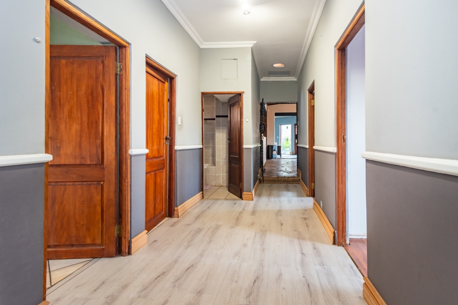 5 Bedroom Property for Sale in Clubview Gauteng