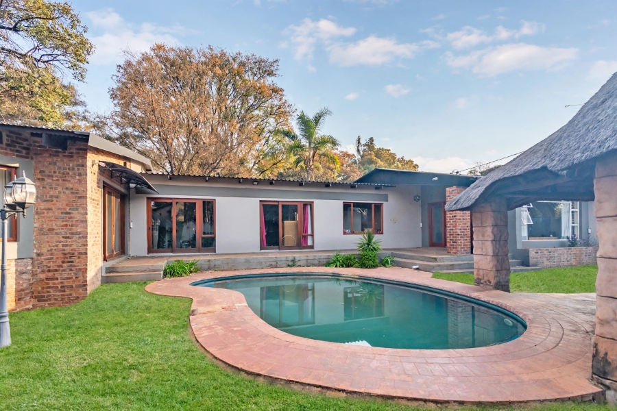 5 Bedroom Property for Sale in Clubview Gauteng