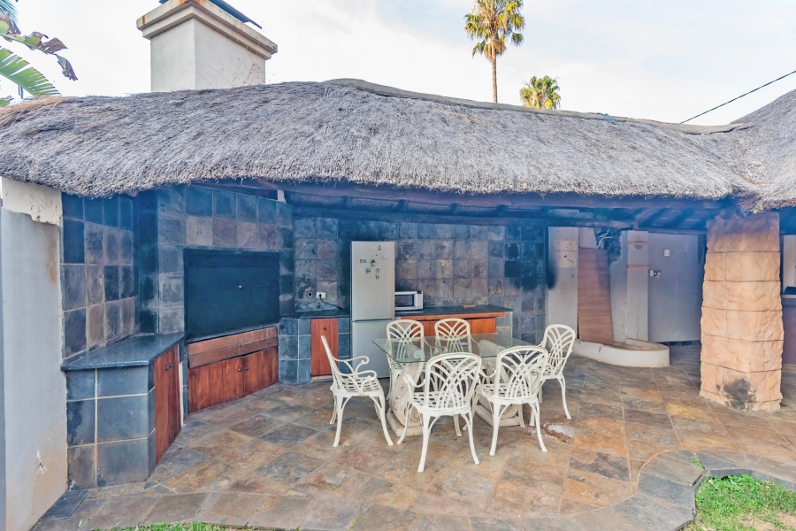5 Bedroom Property for Sale in Clubview Gauteng