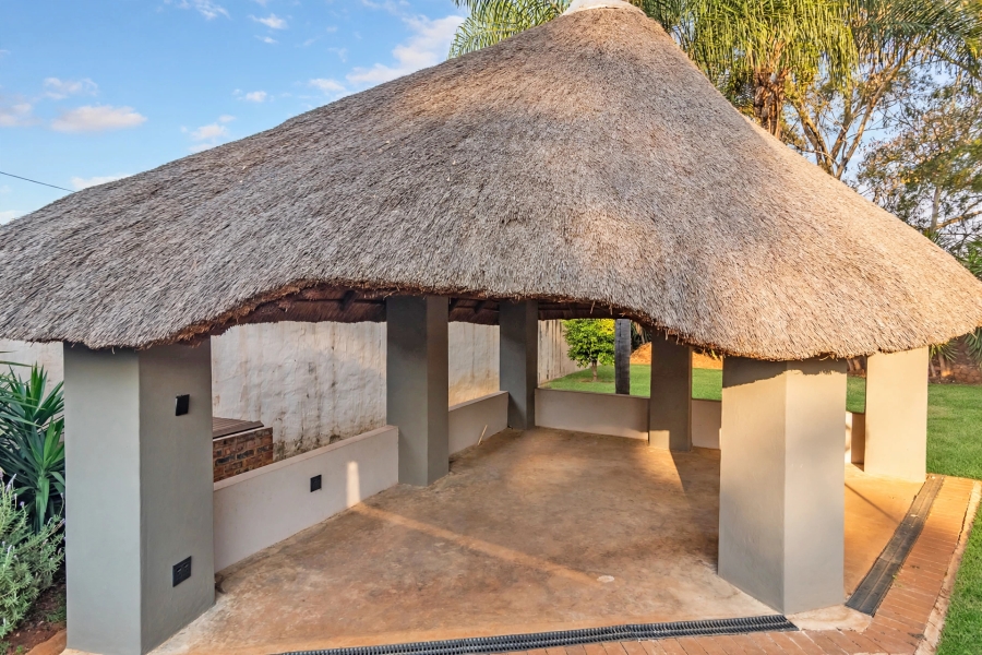 5 Bedroom Property for Sale in Clubview Gauteng