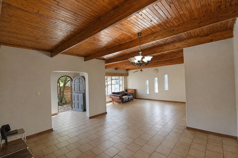 6 Bedroom Property for Sale in Wonderboom South Gauteng