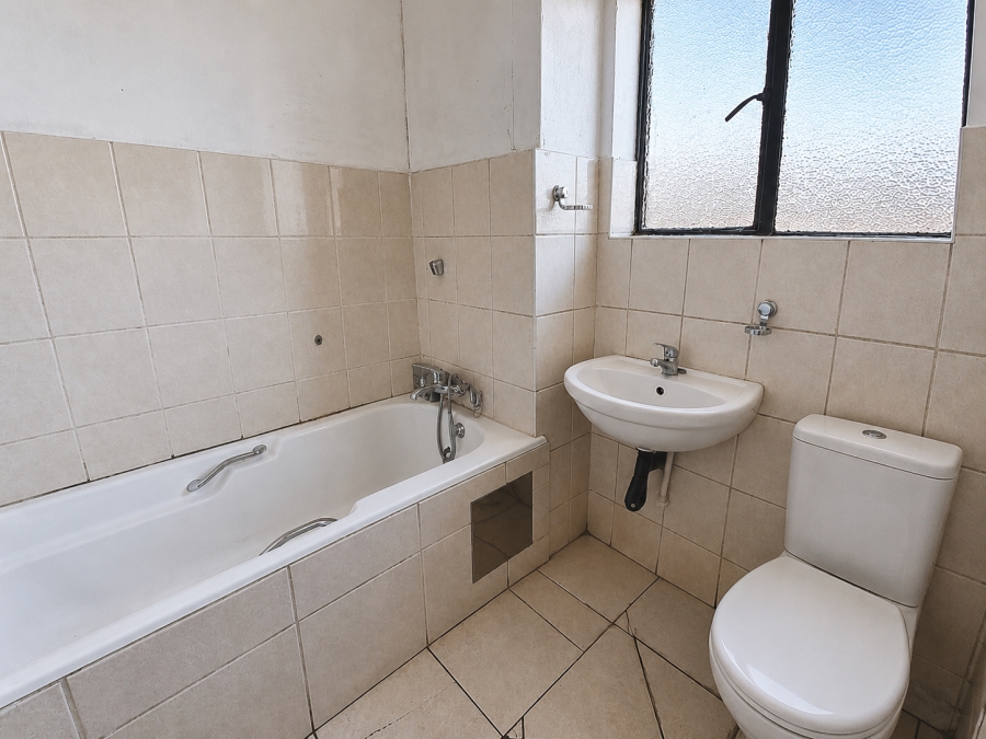 2 Bedroom Property for Sale in Three Rivers Gauteng
