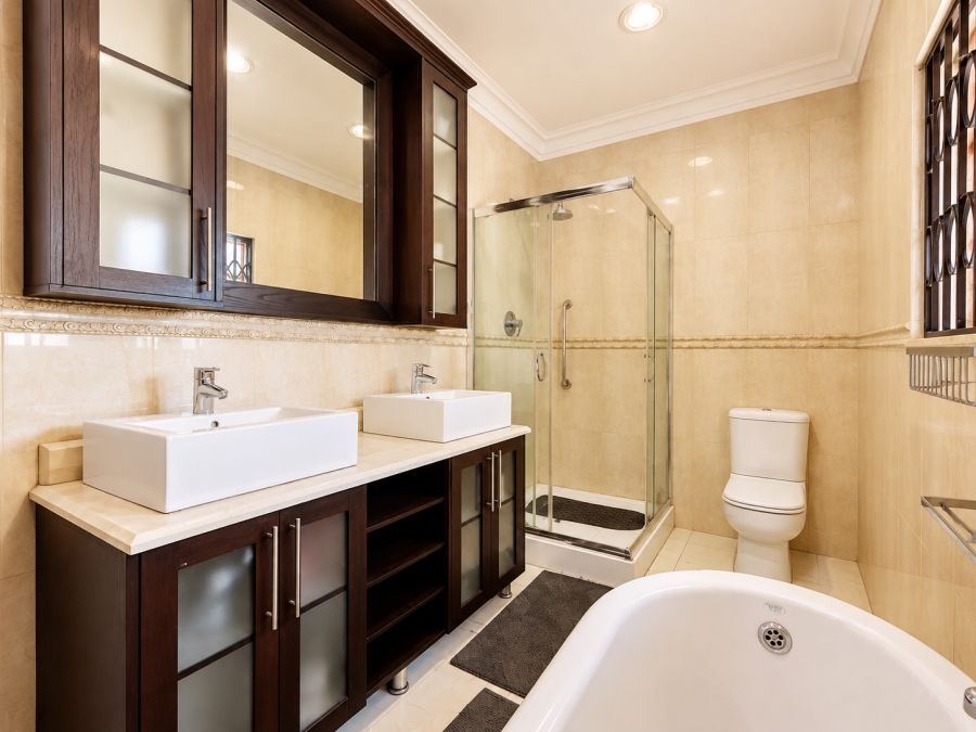 4 Bedroom Property for Sale in Three Rivers Gauteng