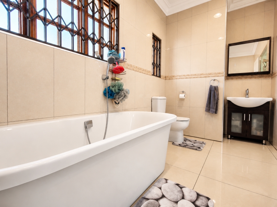 4 Bedroom Property for Sale in Three Rivers Gauteng