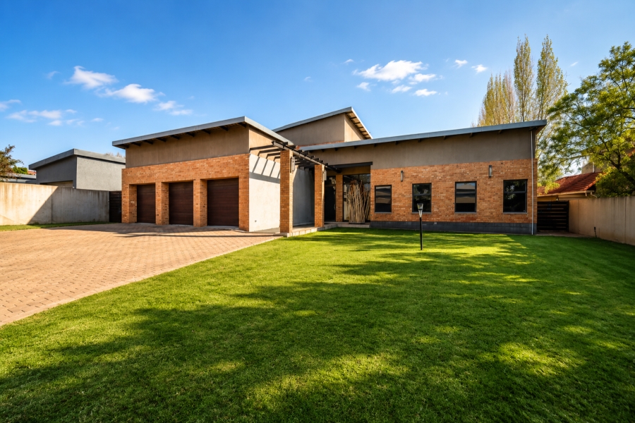 4 Bedroom Property for Sale in Silverwoods Country Estate Gauteng