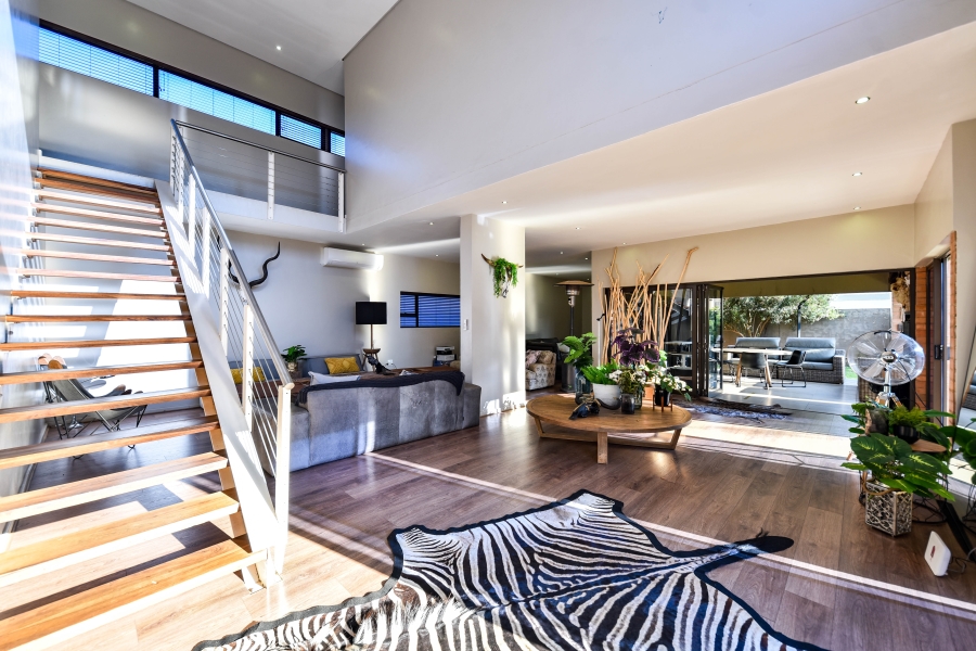 4 Bedroom Property for Sale in Silverwoods Country Estate Gauteng