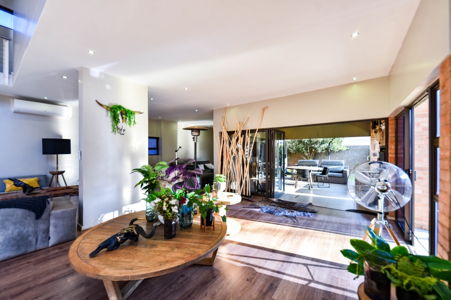4 Bedroom Property for Sale in Silverwoods Country Estate Gauteng