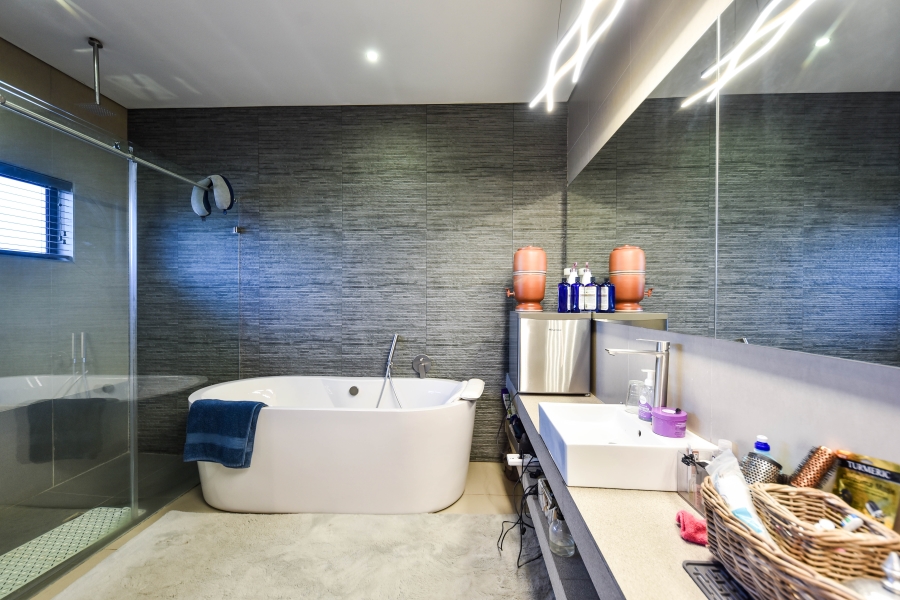 4 Bedroom Property for Sale in Silverwoods Country Estate Gauteng