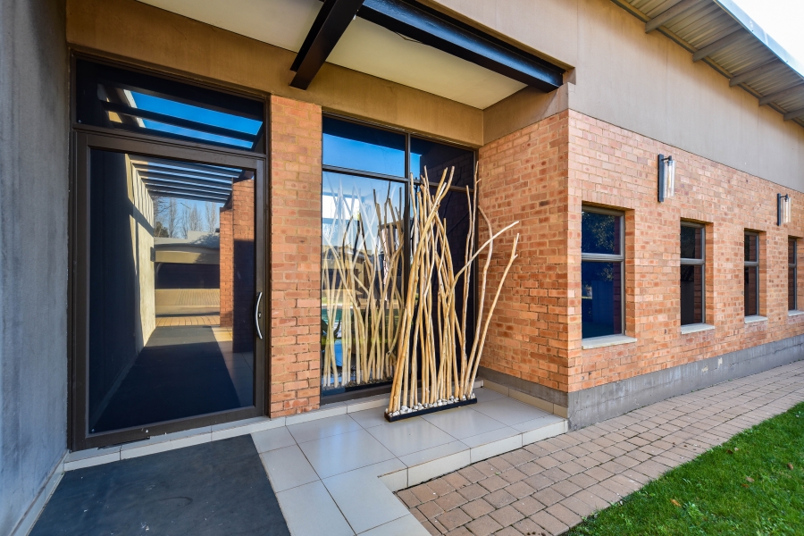 4 Bedroom Property for Sale in Silverwoods Country Estate Gauteng