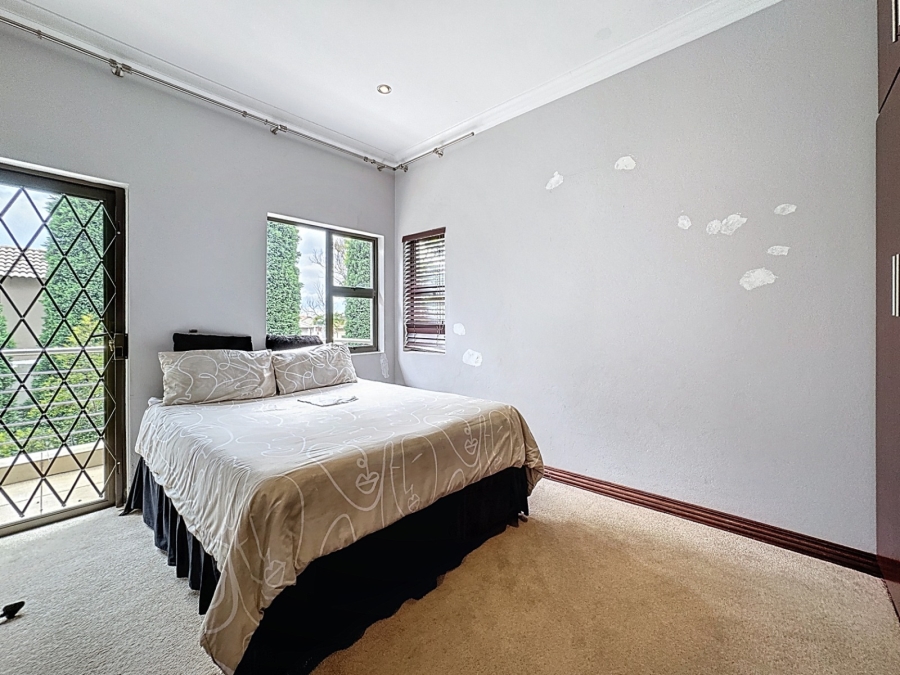 To Let 4 Bedroom Property for Rent in Leeuwenhof Estate Gauteng