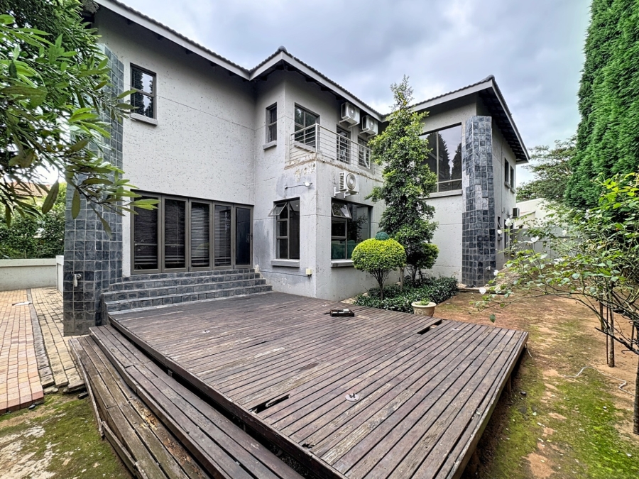 To Let 4 Bedroom Property for Rent in Leeuwenhof Estate Gauteng