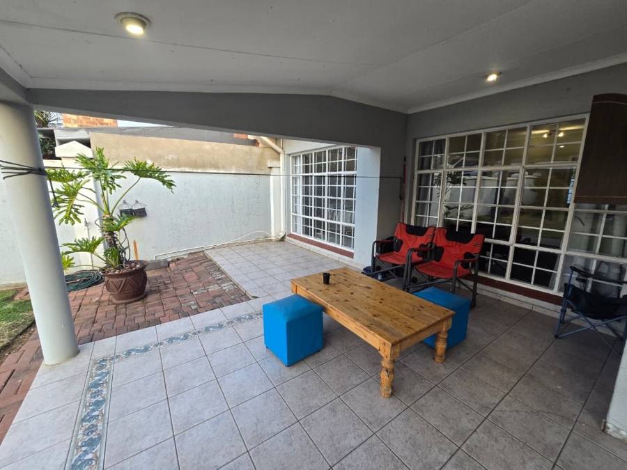To Let 2 Bedroom Property for Rent in Three Rivers Proper Gauteng