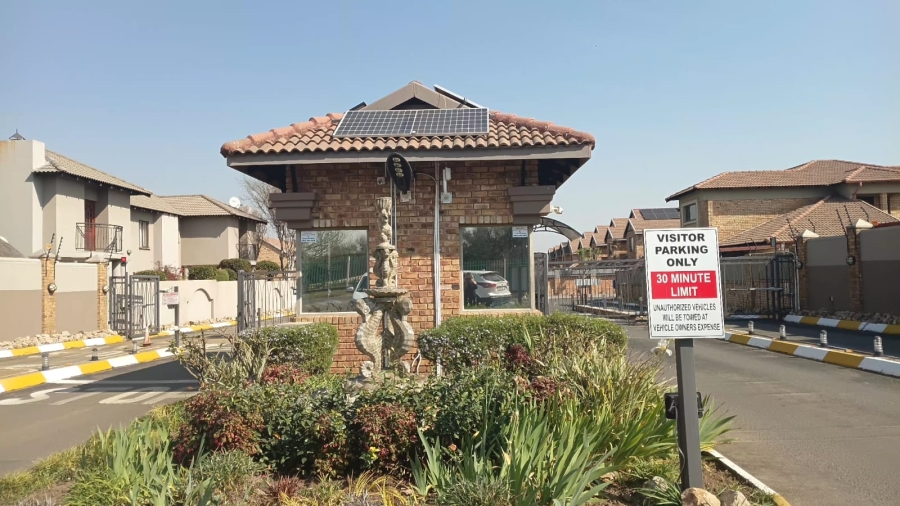2 Bedroom Property for Sale in Sonneveld Gauteng