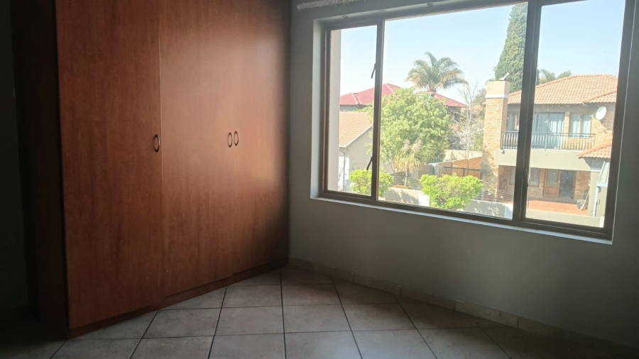 2 Bedroom Property for Sale in Sonneveld Gauteng