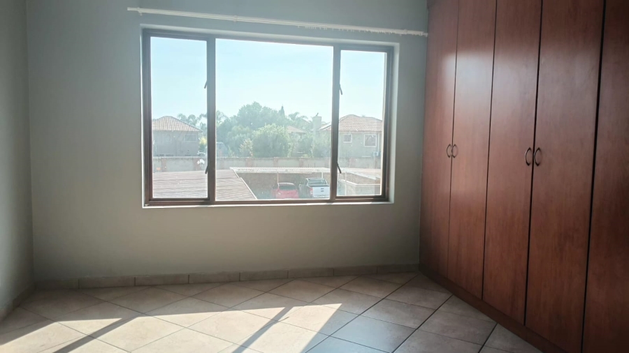 2 Bedroom Property for Sale in Sonneveld Gauteng
