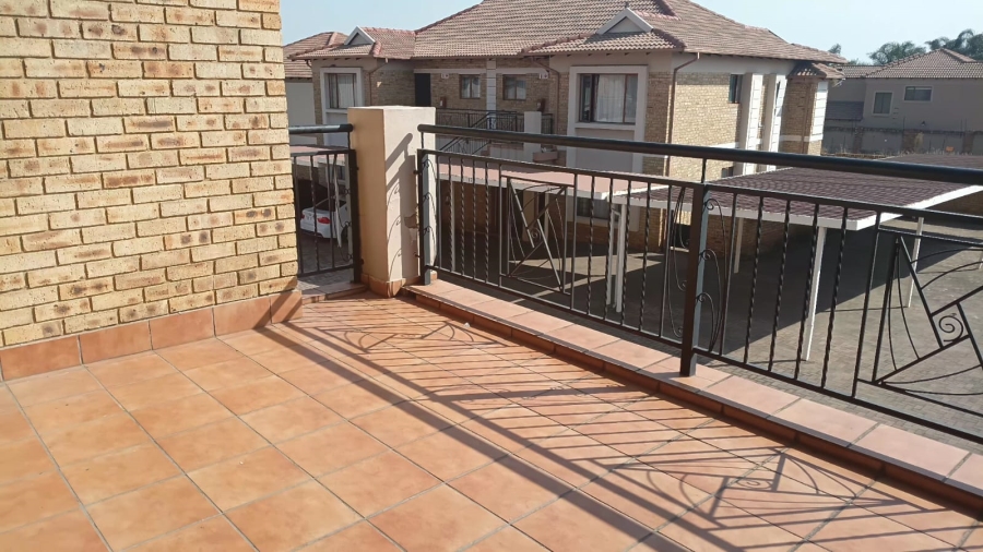 2 Bedroom Property for Sale in Sonneveld Gauteng