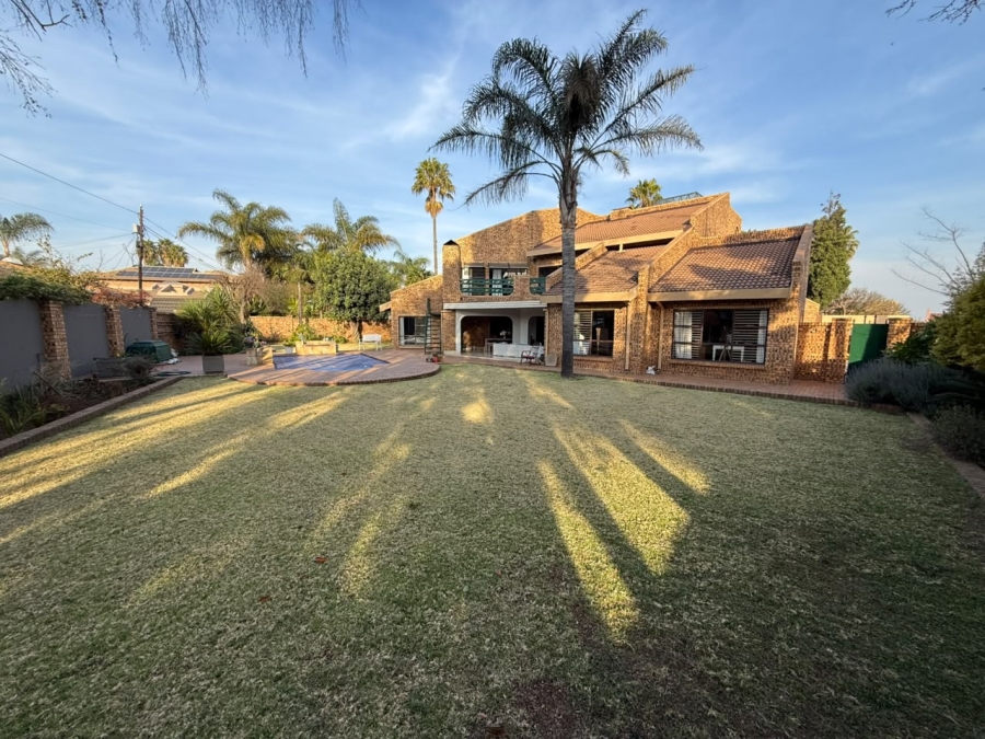 6 Bedroom Property for Sale in Sunward Park Gauteng
