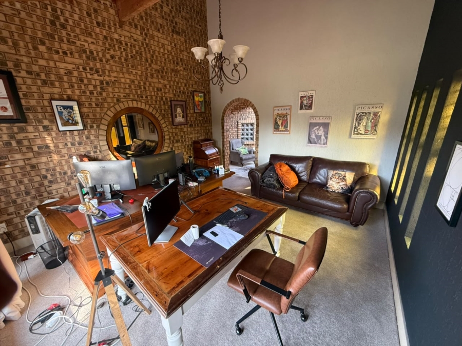 6 Bedroom Property for Sale in Sunward Park Gauteng