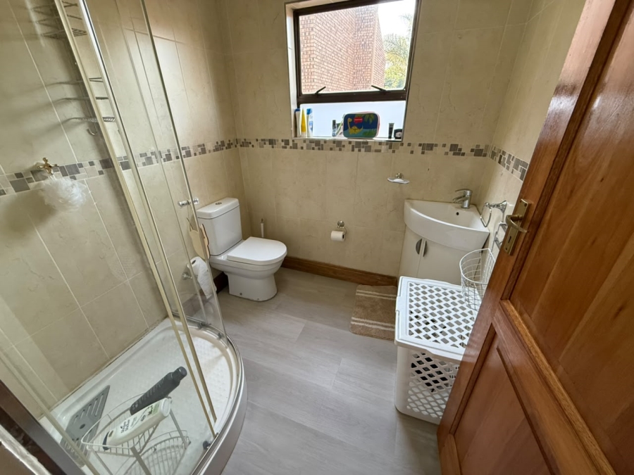 6 Bedroom Property for Sale in Sunward Park Gauteng