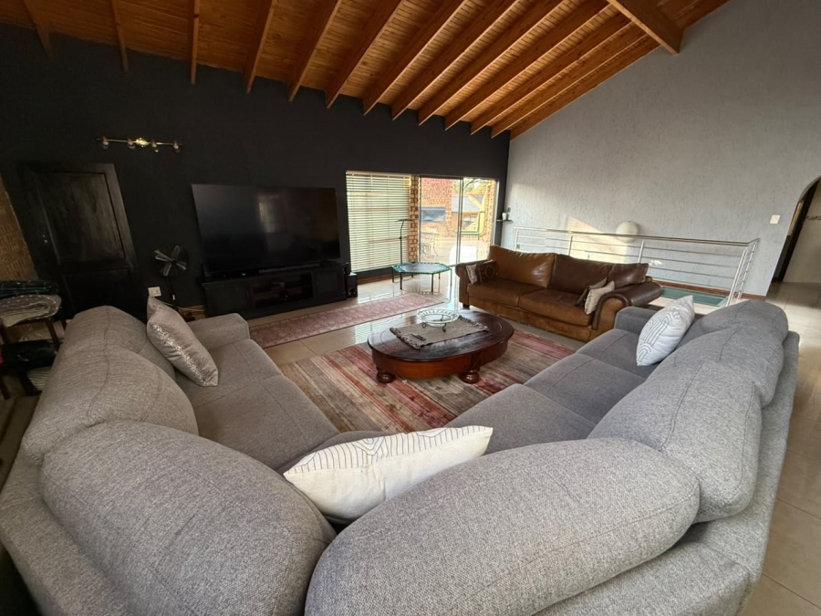 6 Bedroom Property for Sale in Sunward Park Gauteng